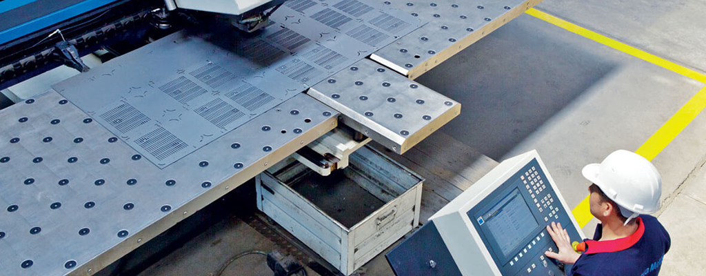 Elektrostatik Toz Boya Eksen Pano Pano Imalati Kiosk Imalati Punch Kesim Punch Bukum
